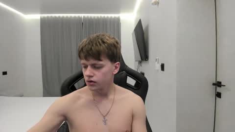 Snapshot of thomas_shelbivip chatting on 03-29-26, 10:54 Tomas online show from 03-29-26, 10:54