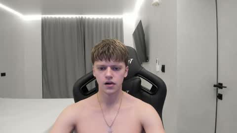 Snapshot of thomas_shelbivip chatting on 04-01-26, 12:22 Tomas online show from 04-01-26, 12:22