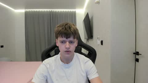 Snapshot of thomas_shelbivip chatting on 04-03-26, 12:41 Tomas online show from 04-03-26, 12:41