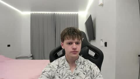 Snapshot of thomas_shelbivip chatting on 04-04-26, 07:22 Tomas online show from 04-04-26, 07:22