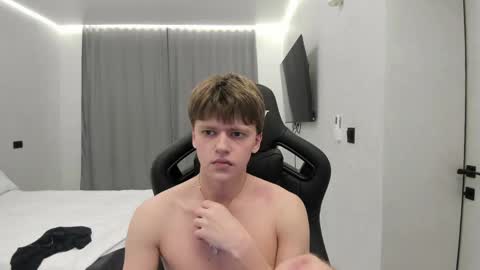 Snapshot of thomas_shelbivip chatting on 04-16-26, 09:39 Tomas online show from 04-16-26, 09:39