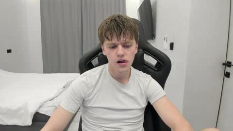 Snapshot of thomas_shelbivip chatting on 04-20-26, 02:31 Tomas online show from 04-20-26, 02:31