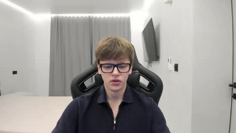 Snapshot of thomas_shelbivip chatting on 04-26-26, 02:37 Tomas online show from 04-26-26, 02:37