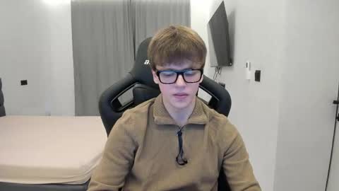 Snapshot of thomas_shelbivip chatting on 04-28-26, 03:39 Tomas online show from 04-28-26, 03:39