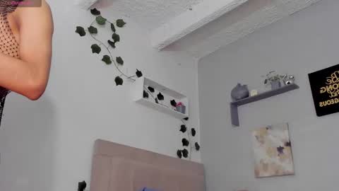 Snapshot of thomas_wild chatting on 04-06-26, 04:46 Thomas online show from 04-06-26, 04:46