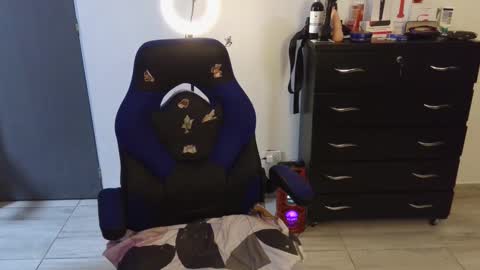 VALERIA online show from 02-08-25, 01:11