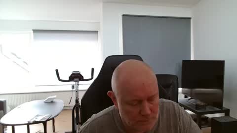 Snapshot of thomash32 chatting on 09-18-25, 03:25 thomash32 online show from 09-18-25, 03:25