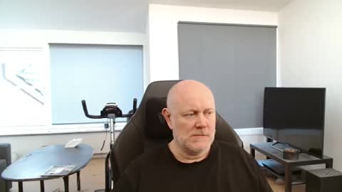 Snapshot of thomash32 chatting on 09-24-25, 07:33 thomash32 online show from 09-24-25, 07:33