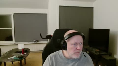 Snapshot of thomash32 chatting on 11-11-25, 07:36 thomash32 online show from 11-11-25, 07:36