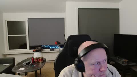 Snapshot of thomash32 chatting on 12-20-25, 09:22 thomash32 online show from 12-20-25, 09:22