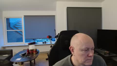 Snapshot of thomash32 chatting on 12-22-25, 02:58 thomash32 online show from 12-22-25, 02:58