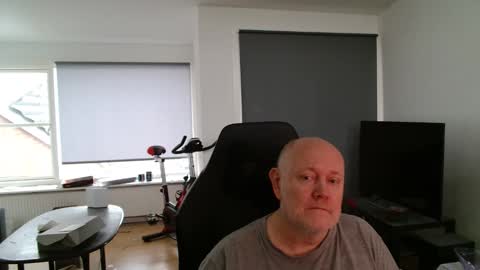 Snapshot of thomash32 chatting on 01-12-26, 02:00 thomash32 online show from 01-12-26, 02:00