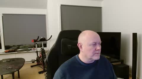 Snapshot of thomash32 chatting on 02-04-26, 06:36 thomash32 online show from 02-04-26, 06:36