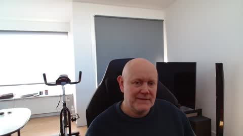 Snapshot of thomash32 chatting on 02-15-26, 01:41 thomash32 online show from 02-15-26, 01:41