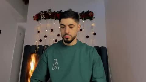 sweetfit boy online show from 12-17-25, 07:09