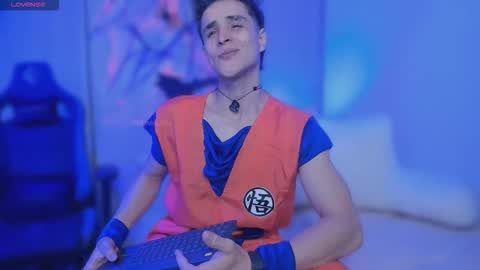 Thom Klein online show from 10-28-25, 07:49