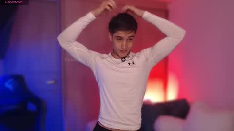 Thom Klein online show from 11-24-25, 09:09