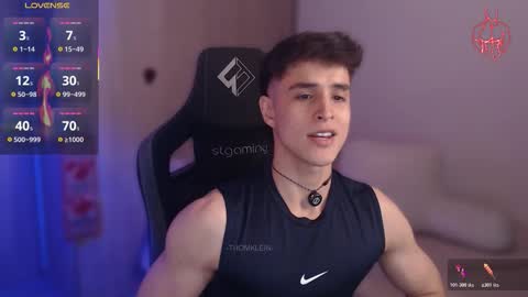 Snapshot of thomklein chatting on 02-16-26, 08:05 Thom Klein online show from 02-16-26, 08:05