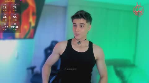 Snapshot of thomklein chatting on 03-03-26, 07:53 Thom Klein online show from 03-03-26, 07:53