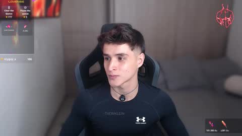 Snapshot of thomklein chatting on 03-04-26, 07:53 Thom Klein online show from 03-04-26, 07:53