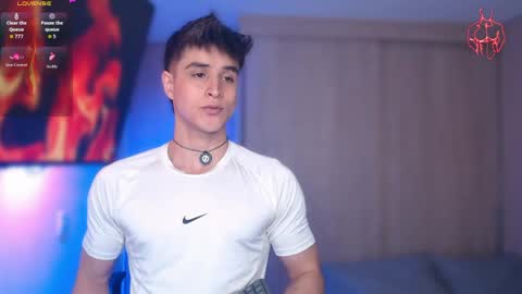 Snapshot of thomklein chatting on 03-27-26, 07:57 Thom Klein online show from 03-27-26, 07:57