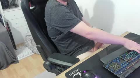 Snapshot of thommy2008 chatting on 11-03-25, 11:44 thommy2008 online show from 11-03-25, 11:44