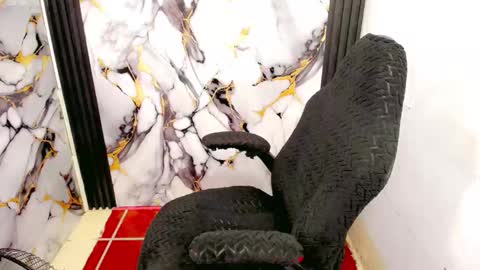 Snapshot of thommy_cute chatting on 03-04-26, 06:14 Thomas online show from 03-04-26, 06:14