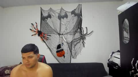 Snapshot of thomson_hot01 chatting on 10-25-25, 05:48 thomson_hot01 online show from 10-25-25, 05:48