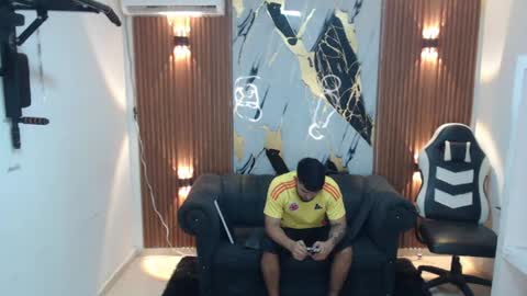 thomson_hot01 online show from 06-24-26, 05:17