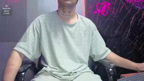 Snapshot of thor_dick chatting on 09-15-25, 06:13 Thor Dick online show from 09-15-25, 06:13