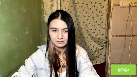 Lola  3 a gift for every fan club member online show from 02-06-26, 10:02