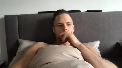 thorhh1991 online show from 01-28-25, 09:19