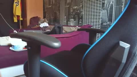 threshemmet online show from 11-28-25, 08:28