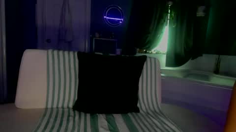 Snapshot of throatgoatidagaf chatting on 06-16-26, 06:32 Ida online show from 06-16-26, 06:32