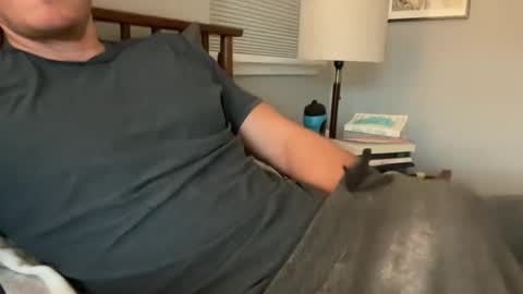 Throbbinhood online show from 10-28-25, 02:20