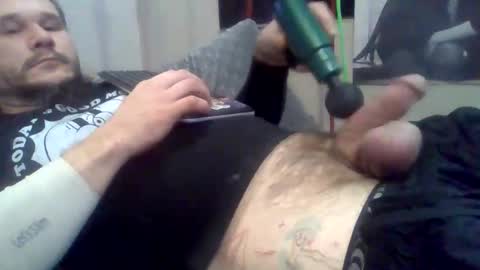 thunder8u42 online show from 11-19-25, 03:34