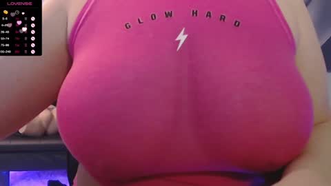 Tia Bella online show from 03-05-25, 03:51