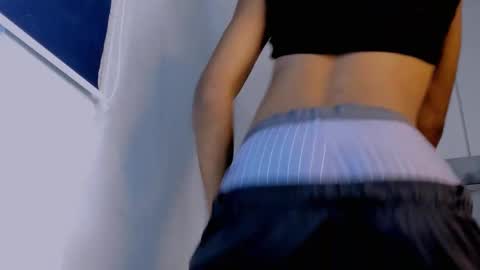 tiago_xxx_ online show from 10-18-25, 10:54