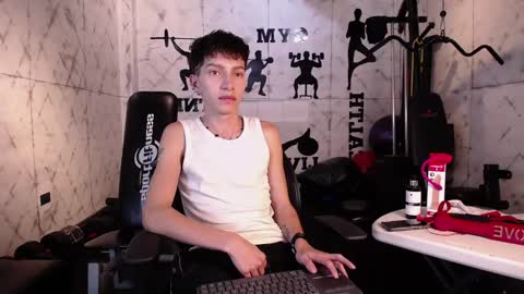 Tiam Muller online show from 12-23-25, 03:48