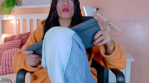 TIANA  online show from 10-06-25, 07:33