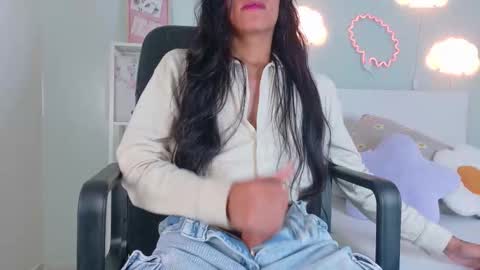 TIANA  online show from 10-16-25, 09:16