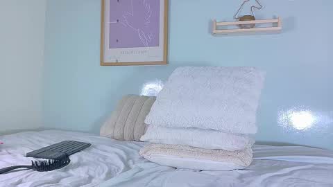 TIANA  online show from 10-29-25, 01:13