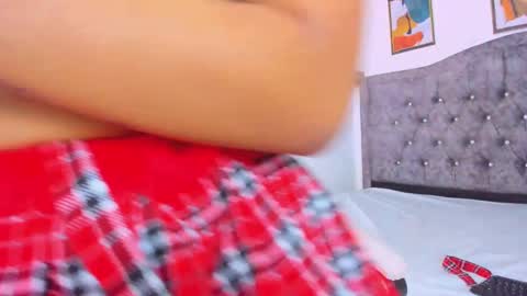 Snapshot of tiana_glowxxx chatting on 02-16-25, 03:16 Tiana online show from 02-16-25, 03:16