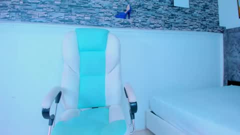 Snapshot of tiana_glowxxx chatting on 02-23-25, 11:44 Tiana online show from 02-23-25, 11:44