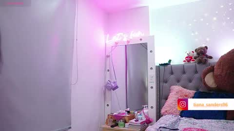 Snapshot of tiana_sanders chatting on 02-26-25, 01:32 TATIANA online show from 02-26-25, 01:32