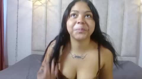 Snapshot of tianaglowcs chatting on 04-09-26, 03:39 tiana online show from 04-09-26, 03:39