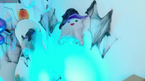 Snapshot of tianale chatting on 10-23-25, 09:46 Tiana Le online show from 10-23-25, 09:46