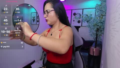 Tiara  online show from 05-07-26, 10:48