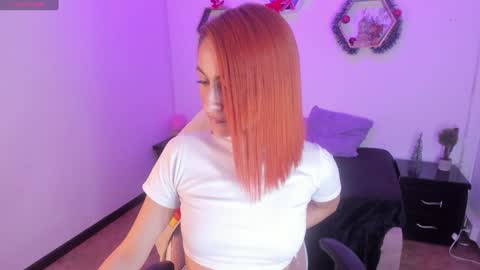 Snapshot of tiarha_ chatting on 12-13-24, 01:59 Tiarha online show from 12-13-24, 01:59