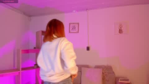 Snapshot of tiarha_ chatting on 01-12-25, 10:34 Tiarha online show from 01-12-25, 10:34